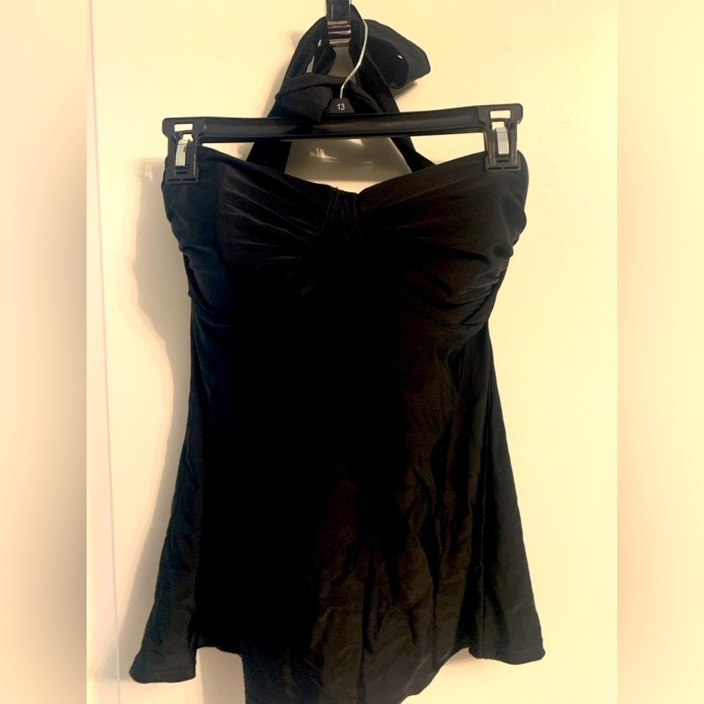 Bathingsuit Top, 38 D, NWOT, Black color, spandex, tankini top.